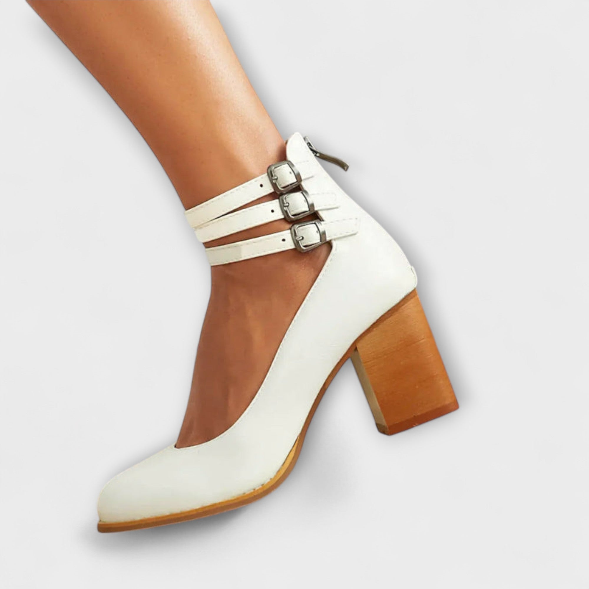 Alira – Pumps with Ankle Strap Design